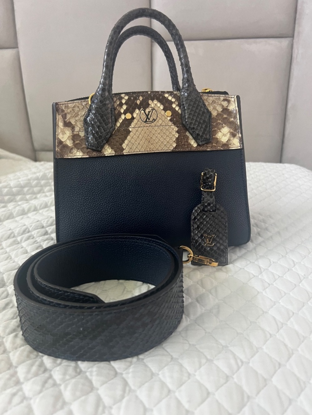 LV City Streamer Python - Picture 6 of 16